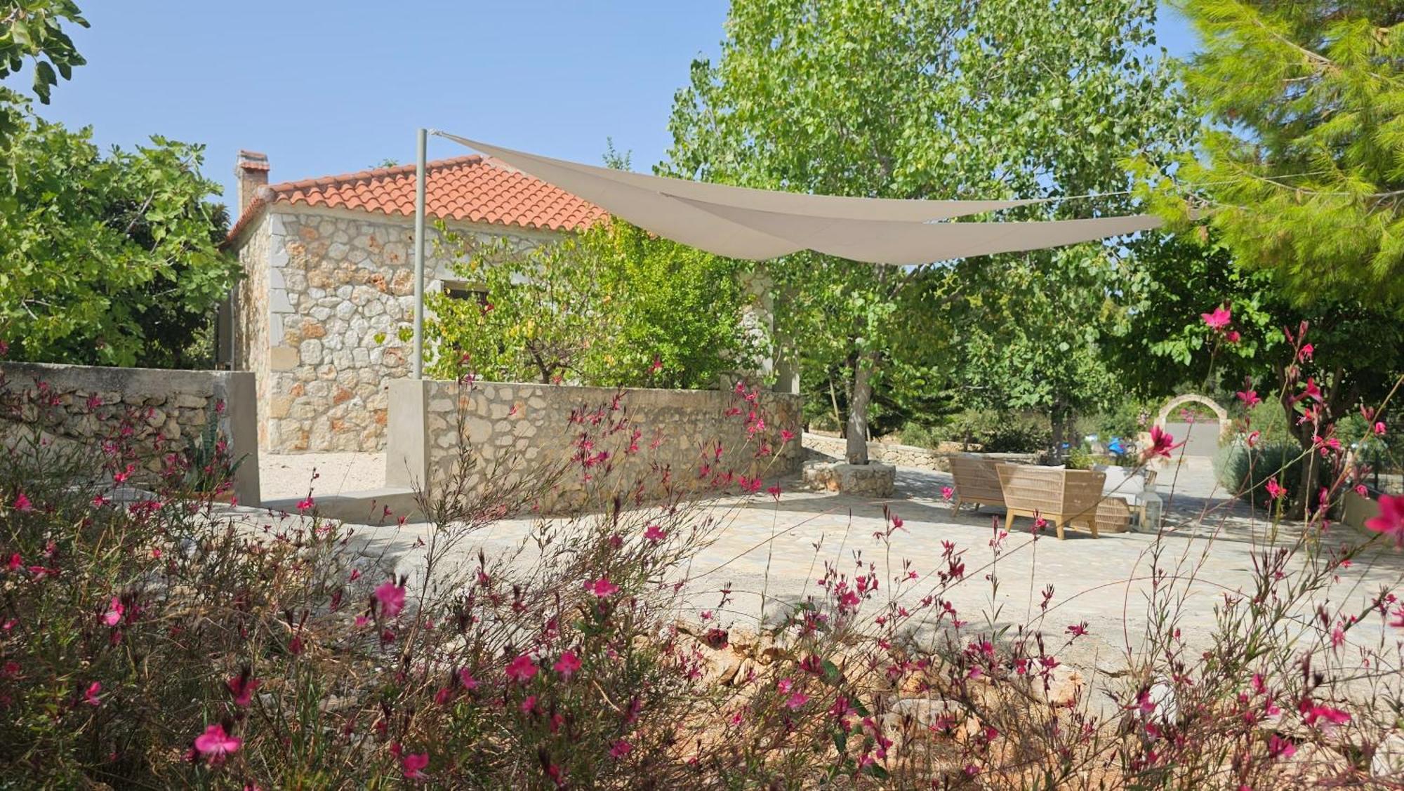 Ploes Luxury Cottages Pesádha المظهر الخارجي الصورة